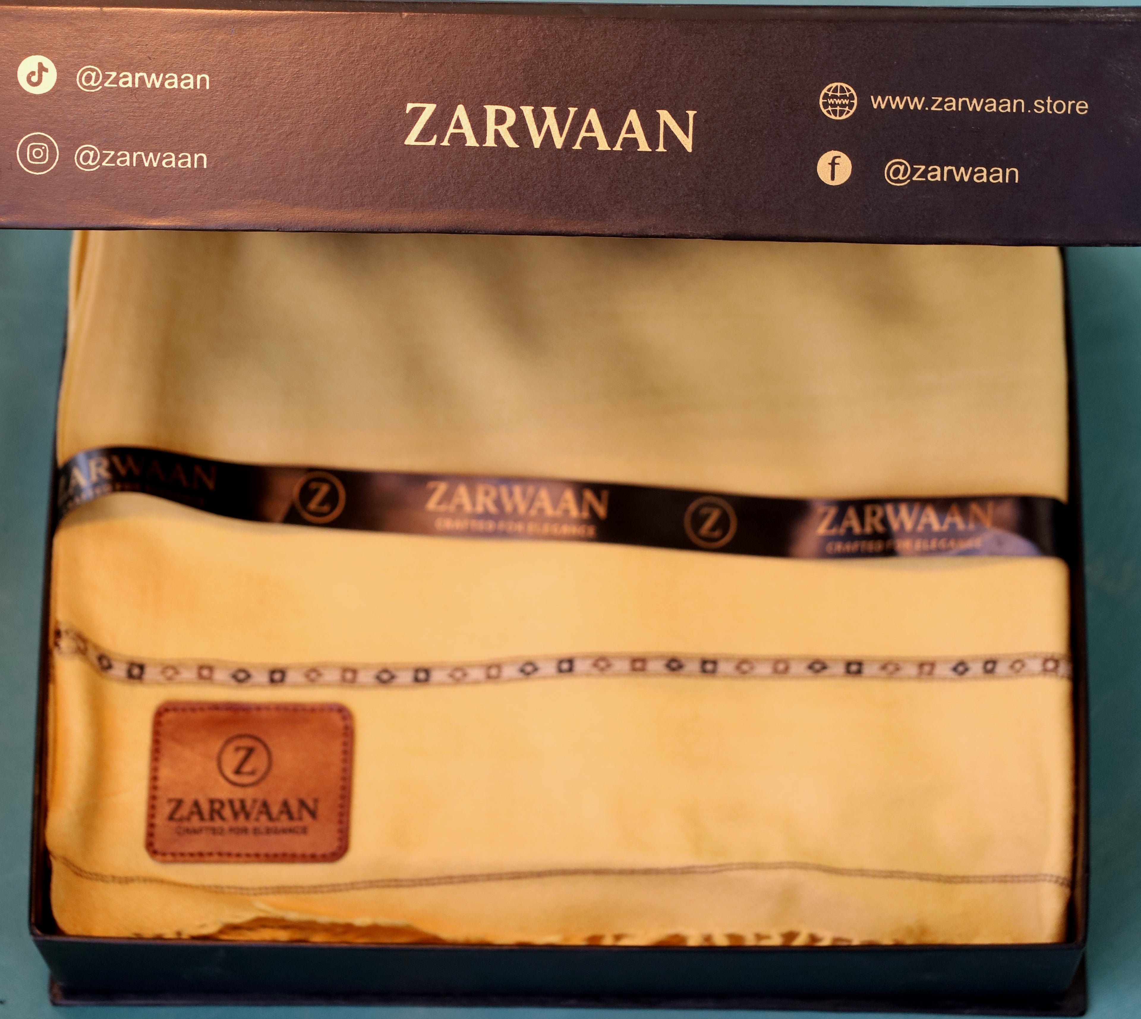 Premium Zarwaan Signature Winter Shawl - Ultra Soft and Light Weight - Classic Beige